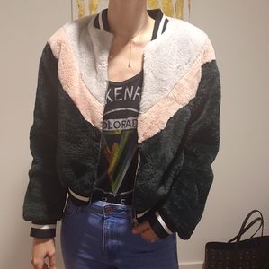 FOREVER 21 feux fur jacket. Size S.